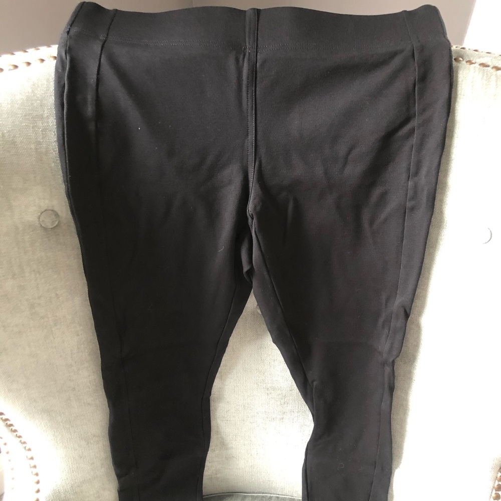 Black ponte leggings! Never worn!